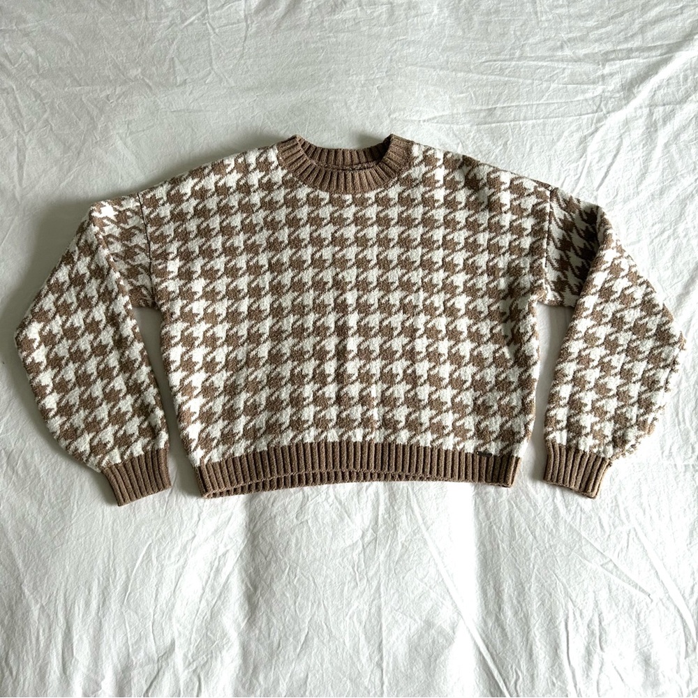 Hollister Brown Houndstooth Sweater